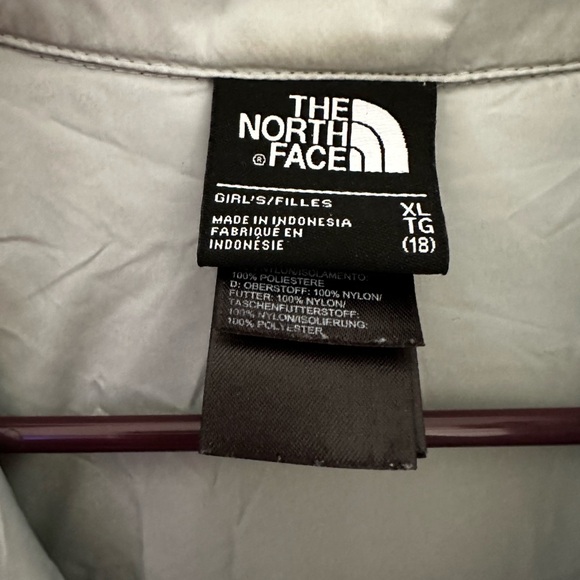 Northface Mint Puffer Jacket YOUTH! - Picture 2 of 3